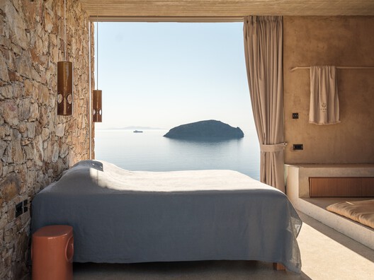 PERMA Serifos Retreat / MOLD Architects PERMA Serifos Retreat / MOLD Architects - Interior Photography, Bedroom, Coast