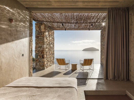 PERMA Serifos Retreat / MOLD Architects PERMA Serifos Retreat / MOLD Architects - Interior Photography, Bedroom, Chair