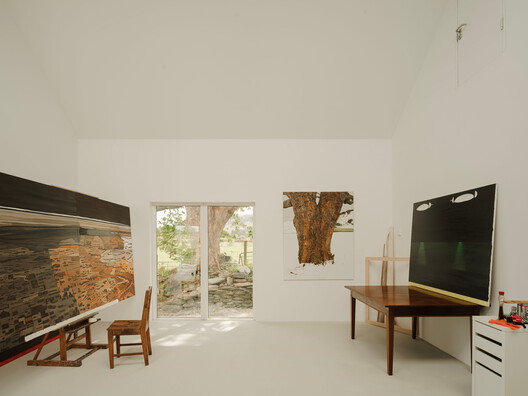 Moss Farmhouse / Pasparakis Friel Moss Farmhouse / Pasparakis Friel - Interior Photography, Wood, Chair