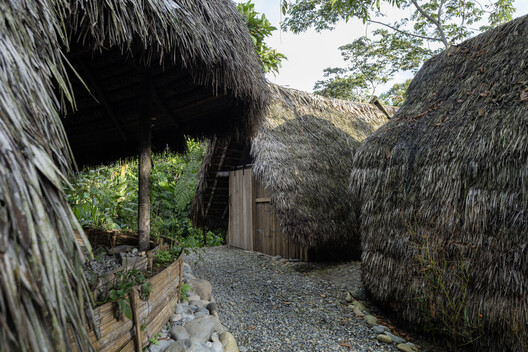 Hampi Samay Wasi: Regenerative Architecture and Ancestral Memory in the Kichwa Amazon / Allwa Arquitectura Hampi Samay Wasi: Regenerative Architecture and Ancestral Memory in the Kichwa Amazon / Allwa Arquitectura - Image 1 of 16