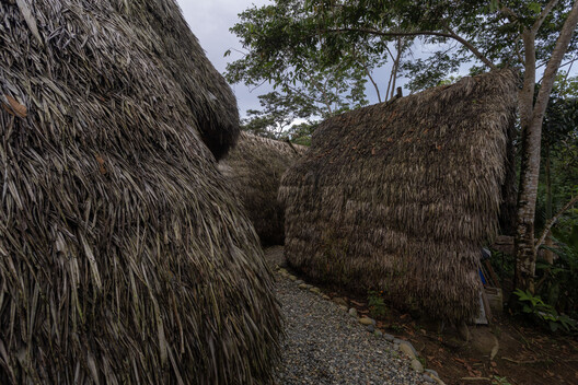 Hampi Samay Wasi: Regenerative Architecture and Ancestral Memory in the Kichwa Amazon / Allwa Arquitectura Hampi Samay Wasi: Regenerative Architecture and Ancestral Memory in the Kichwa Amazon / Allwa Arquitectura - Image 7 of 16