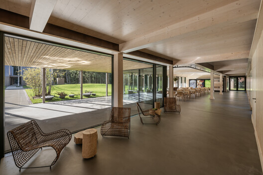 Sanctum Retreat / arches - Interior Photography, Wood, Beam