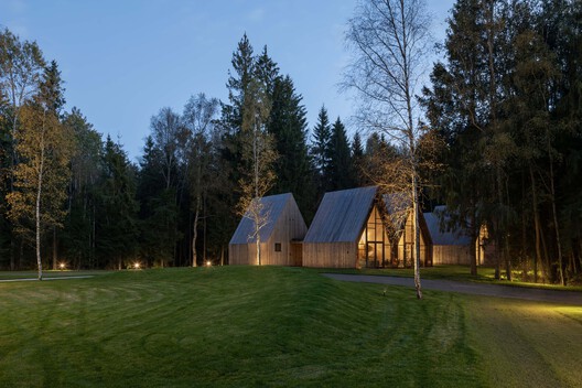 Sanctum Retreat / arches - Exterior Photography