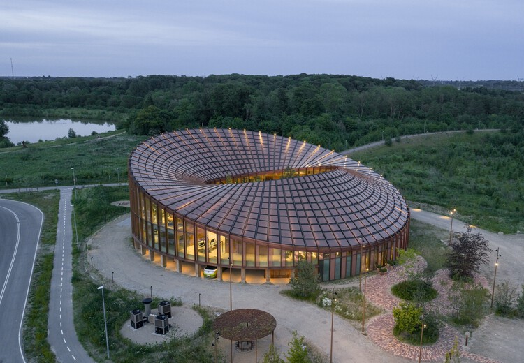 Dymak HQ / BIG - Exterior Photography