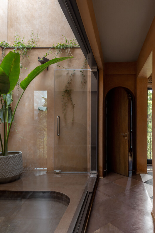 A Tale of Tinted Courts Residence / Architects Collaborative A Tale of Tinted Courts Residence / Architects Collaborative - Interior Photography, Wood, Lighting, Door, Glass