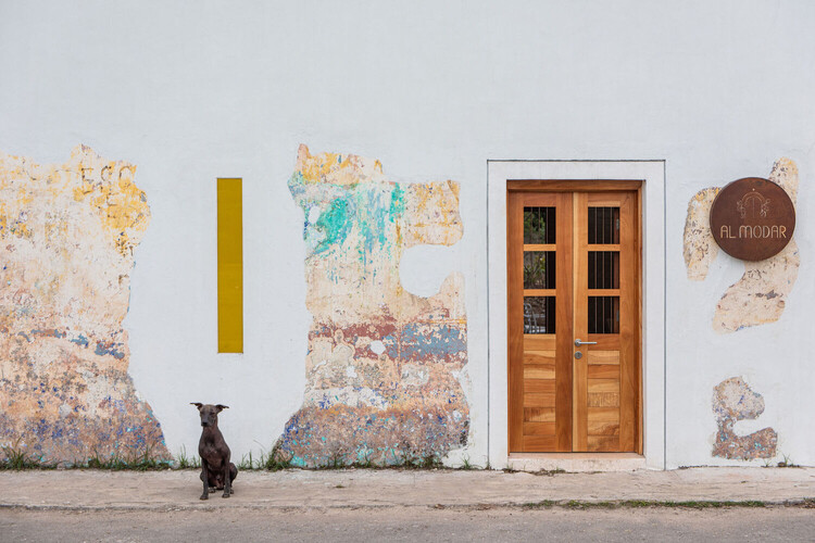 From Homes to Coffee Shops: Adaptive Reuse Projects Transforming Domestic History - Featured Image