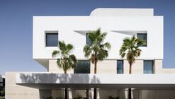 Faye House / Alhumaidhi Architects