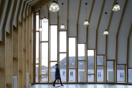 Building to Teach: 15 Schools That Explore Timber as a Primary Material Building to Teach: 15 Schools That Explore Timber as a Primary Material - Image 31 of 33