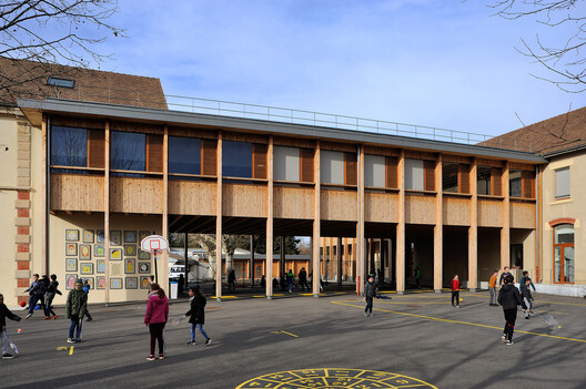 Building to Teach: 15 Schools That Explore Timber as a Primary Material Building to Teach: 15 Schools That Explore Timber as a Primary Material - Image 17 of 33