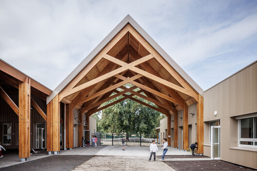 Building to Teach: 15 Schools That Explore Timber as a Primary Material Building to Teach: 15 Schools That Explore Timber as a Primary Material - Image 26 of 33