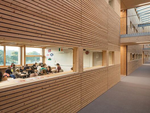 Building to Teach: 15 Schools That Explore Timber as a Primary Material Building to Teach: 15 Schools That Explore Timber as a Primary Material - Image 9 of 33