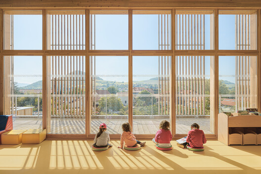 Building to Teach: 15 Schools That Explore Timber as a Primary Material Building to Teach: 15 Schools That Explore Timber as a Primary Material - Image 20 of 33