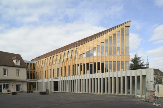 Building to Teach: 15 Schools That Explore Timber as a Primary Material Building to Teach: 15 Schools That Explore Timber as a Primary Material - Image 32 of 33