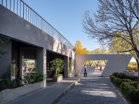 Renovation of Shell Theatre in Beijing Chaoyang Park / DUTS design Renovation of Shell Theatre in Beijing Chaoyang Park / DUTS design - Exterior Photography, Concrete, Courtyard