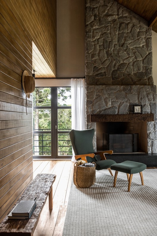 Terra Catarina House / Nola Arquitetura - Interior Photography, Wood, Lighting, Chair