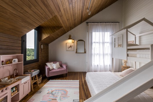 Terra Catarina House / Nola Arquitetura - Interior Photography, Bedroom, Wood, Lighting, Bed, Chair