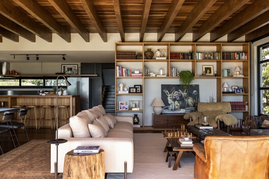 Terra Catarina House / Nola Arquitetura - Interior Photography, Living Room, Wood, Shelving, Table, Sofa, Chair, Lighting