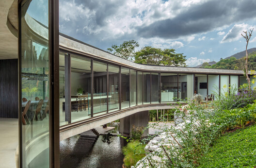 Xingu House / TETRO Arquitetura - Image 4 of 34