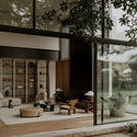 Casa Co / Estudio Aagnes + JDEstudio - fotografía exterior, sillas