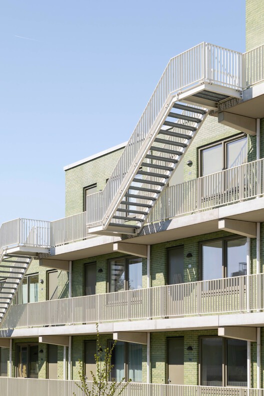 Steenzicht Social Housing  / JVST - Image 2 of 21