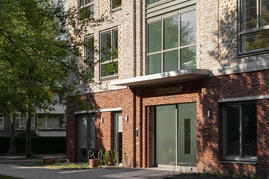 Steenzicht Social Housing  / JVST - Exterior Photography, Windows, Facade, Brick