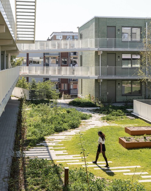 Steenzicht Social Housing  / JVST - Exterior Photography, Balcony, Courtyard