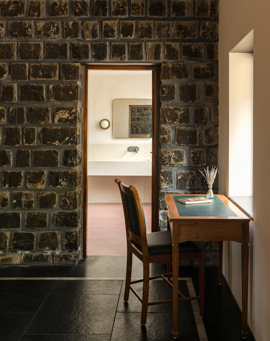 Shilaya Cottage  / Meister Varma Architects - Interior Photography, Lighting, Brick