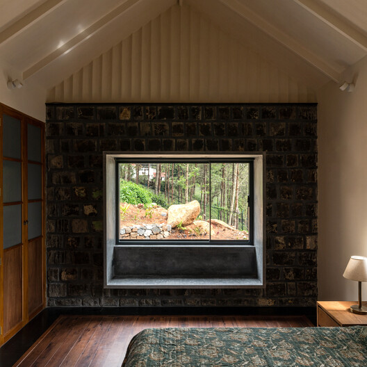 Shilaya Cottage  / Meister Varma Architects - Interior Photography, Bedroom, Wood, Glass