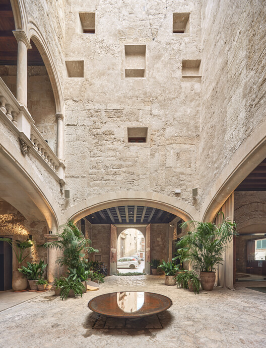 Hotel Nobis Palma / Jordi Herrero Arquitecto Hotel Nobis Palma / Jordi Herrero Arquitecto - Interior Photography, Arch, Arcade, Courtyard