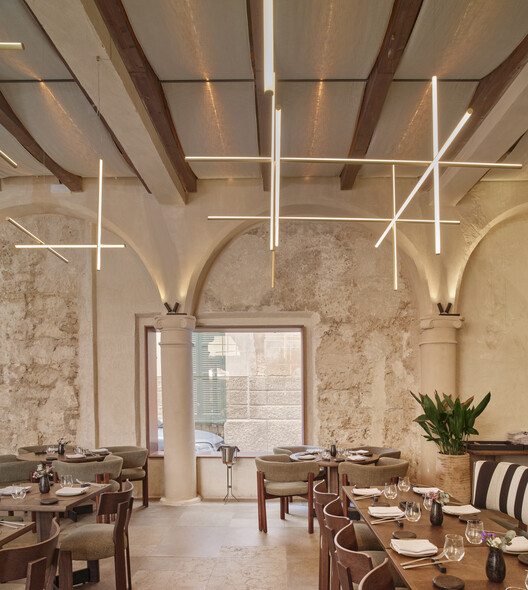 Hotel Nobis Palma / Jordi Herrero Arquitecto Hotel Nobis Palma / Jordi Herrero Arquitecto - Interior Photography, Dining room, Chair, Beam, Arcade