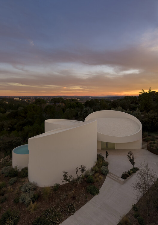 House in las Rozas, Madrid / Fran Silvestre Arquitectos - Image 12 of 23