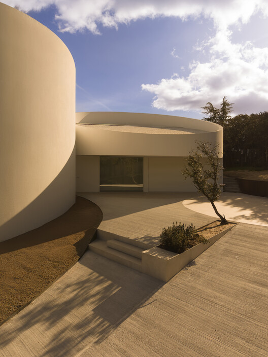 House in las Rozas, Madrid / Fran Silvestre Arquitectos - Image 9 of 23