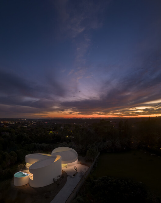 House in las Rozas, Madrid / Fran Silvestre Arquitectos - Image 14 of 23