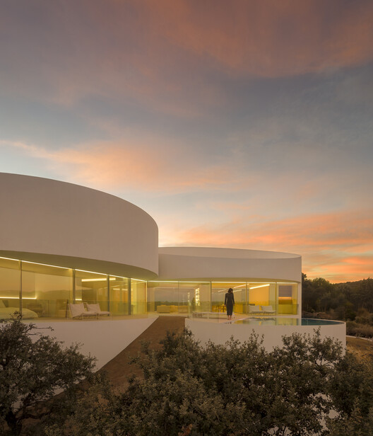 House in las Rozas, Madrid / Fran Silvestre Arquitectos - Image 6 of 23