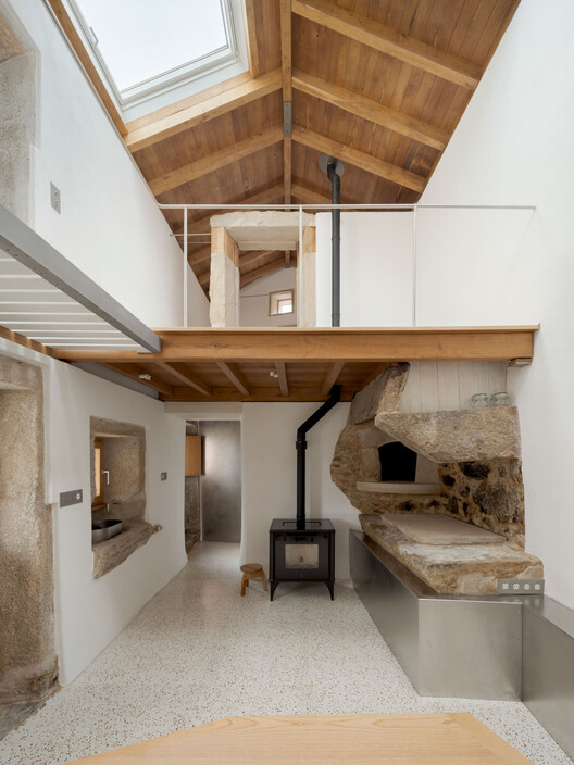A CORMELÁ Renovation / MARXE a+t A CORMELÁ Renovation / MARXE a+t - Interior Photography, Wood, Beam