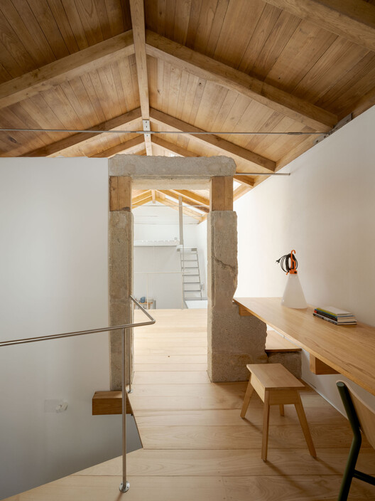 A CORMELÁ Renovation / MARXE a+t A CORMELÁ Renovation / MARXE a+t - Interior Photography, Wood, Beam