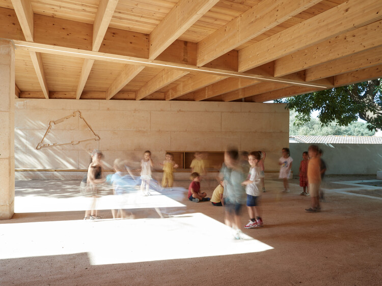 School covered playground Jean Santini - Porto-vecchio - Corsica / CGZ Architecture - Interior Photography, Wood
