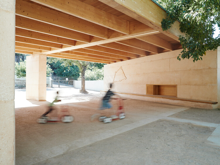 School covered playground Jean Santini - Porto-vecchio - Corsica /  CGZ Architecture - Educational Architecture