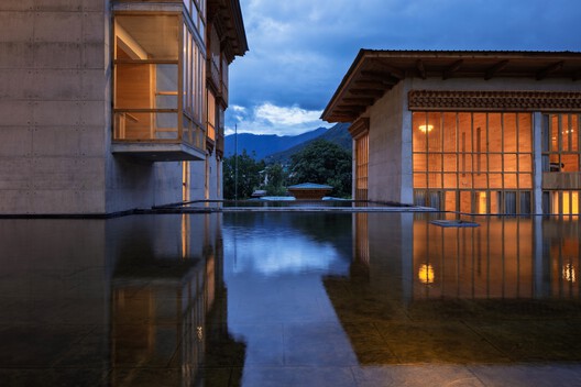 Bangladesh Chancery Complex and Ambassador's Residence / Shatotto - Exterior Photography
