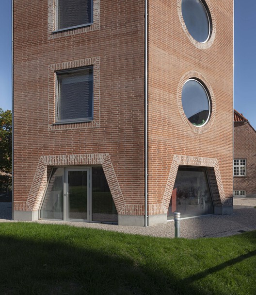 Tidsmaskinen After-School Center / BBP Arkitekter Tidsmaskinen After-School Center / BBP Arkitekter - Exterior Photography, Brick