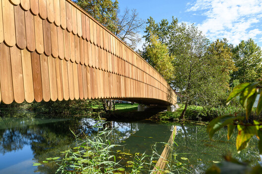 The Pedestrian Bridge across the River Rinža / dans arhitekti The Pedestrian Bridge across the River Rinža / dans arhitekti - Exterior Photography, Waterfront