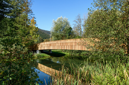 The Pedestrian Bridge across the River Rinža / dans arhitekti The Pedestrian Bridge across the River Rinža / dans arhitekti - Exterior Photography
