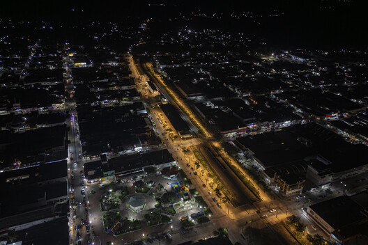 Arriaga Linear Park / Laboratorio Regional de Arquitectura Arriaga Linear Park / Laboratorio Regional de Arquitectura - Exterior Photography, Aerial View Photography, Cityscape