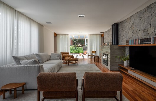 Ouriques House / Ultra Arquitetura Ouriques House / Ultra Arquitetura - Interior Photography, Living Room, Sofa, Wood, Chair