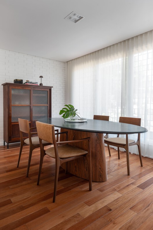 Ouriques House / Ultra Arquitetura Ouriques House / Ultra Arquitetura - Interior Photography, Wood, Table, Chair