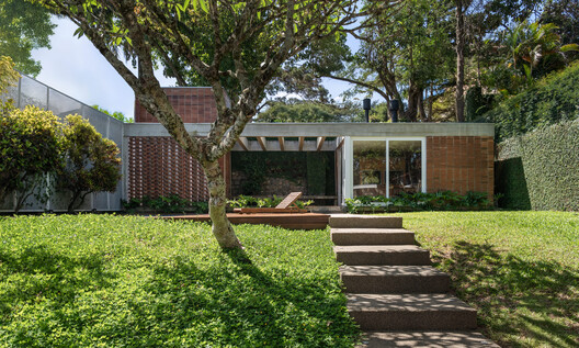 Ouriques House / Ultra Arquitetura Ouriques House / Ultra Arquitetura - Image 6 of 33