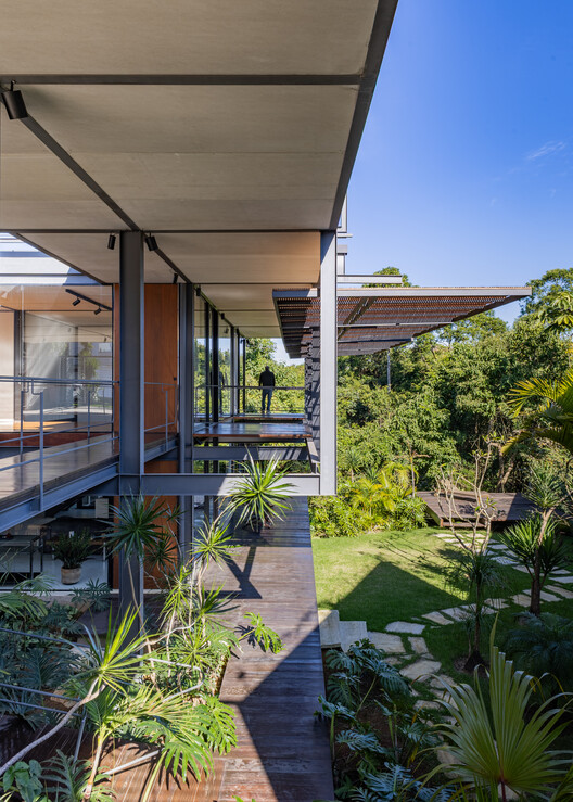Aunt Val’s House / Márcio Flávio Motta Aunt Val’s House / Márcio Flávio Motta - Exterior Photography, Balcony