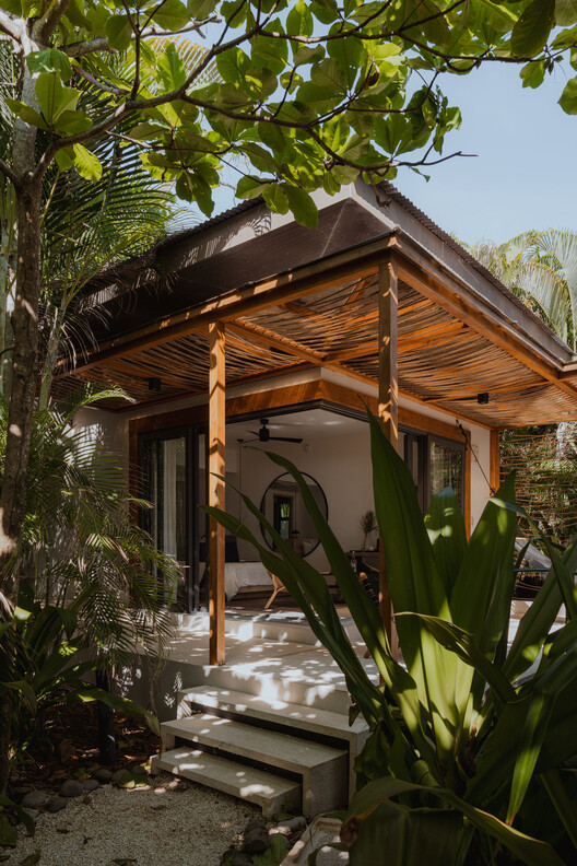 Hotel Nantipa  / Garnier Arquitectos - Exterior Photography, Wood