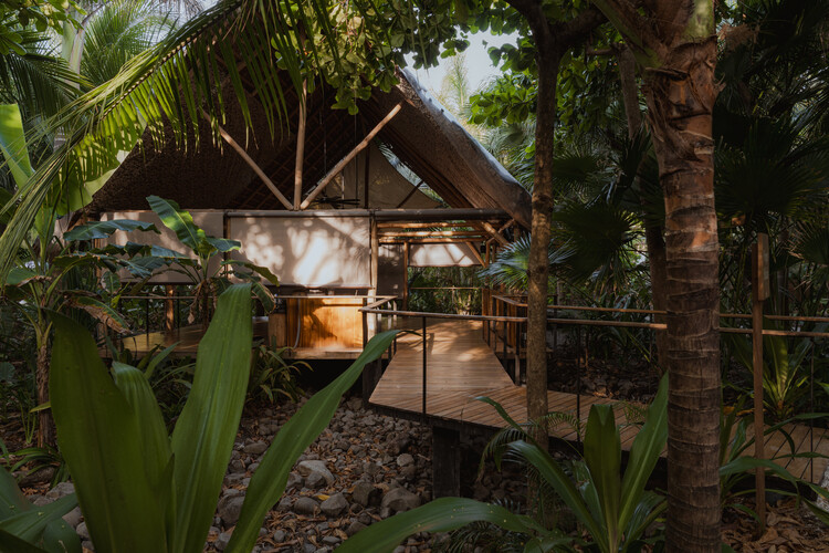 Hotel Nantipa  / Garnier Arquitectos - More Images