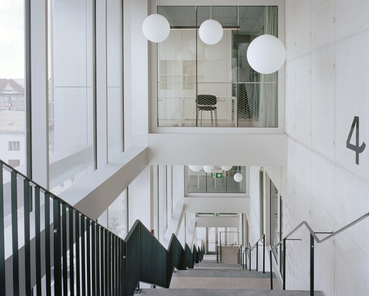 City Hall in Přerov / atelier gram + anagram architecture City Hall in Přerov / atelier gram + anagram architecture - Interior Photography, Glass